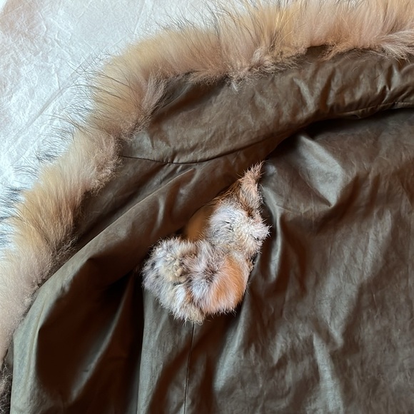 Diomi Fur Vest Rabbit/Raccoon Reversible Collared Medium - Picture 14 of 15